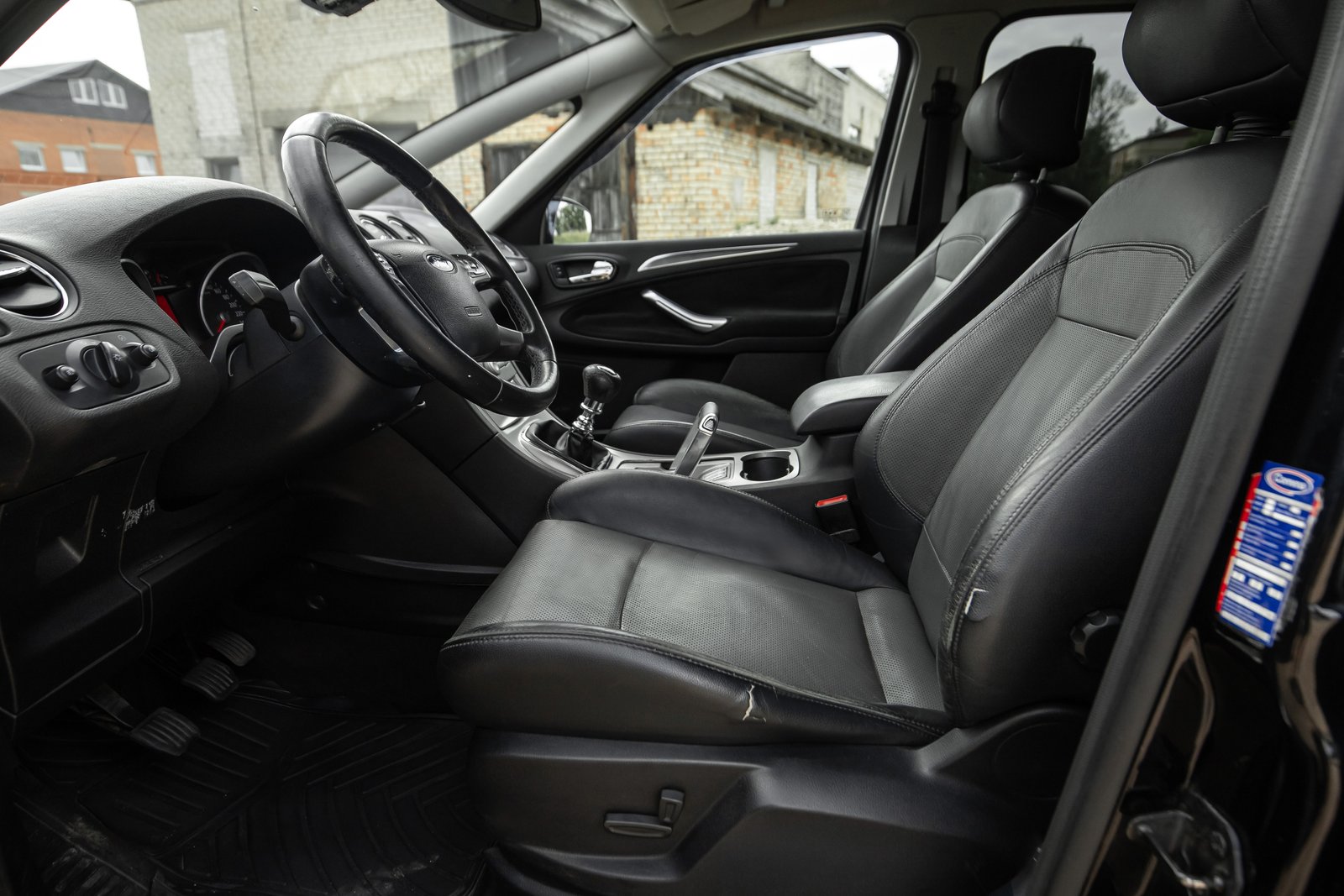 FORD S-MAX TITANIUM 2.0D 103KW