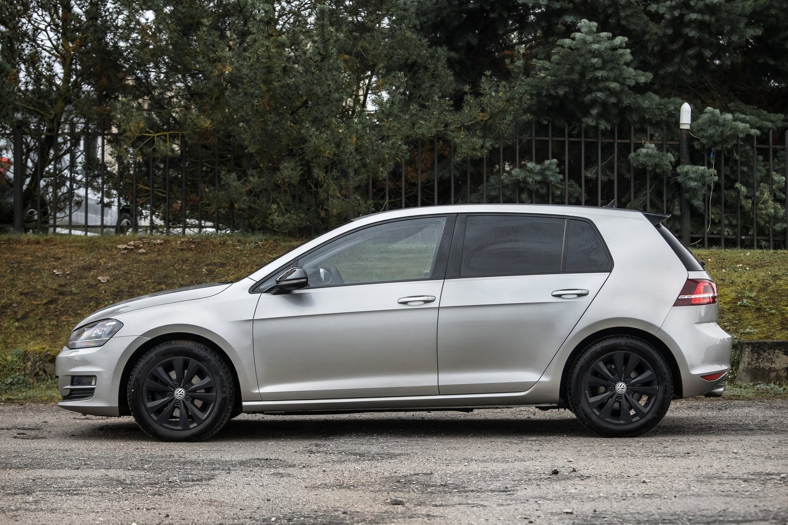 VW GOLF 7 R-LINE 1.6D AUTOMATS