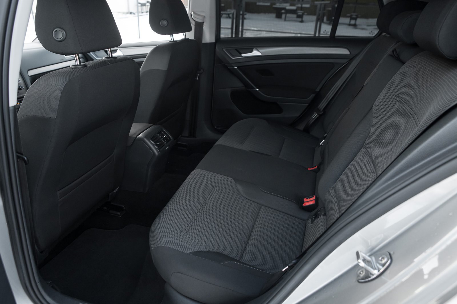 VW GOLF 7 R-LINE 1.6D AUTOMATS