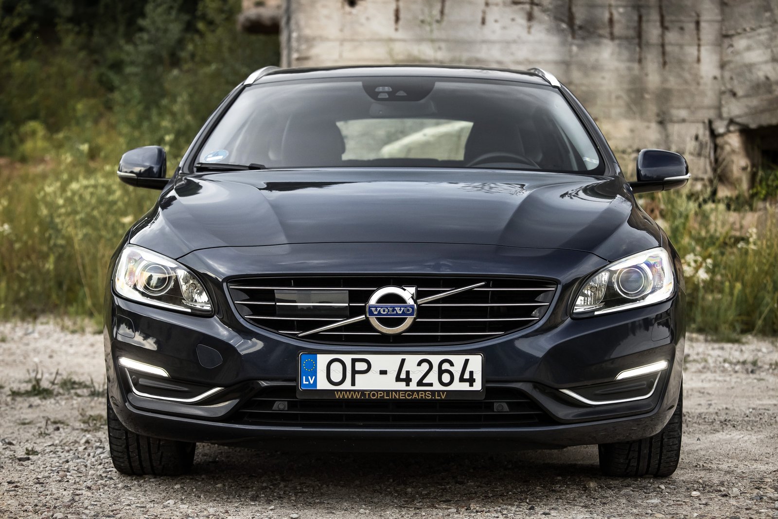 VOLVO V60 2.4D6 158KW PLUG-IN HYBRID AWD LAUNCH EDITION