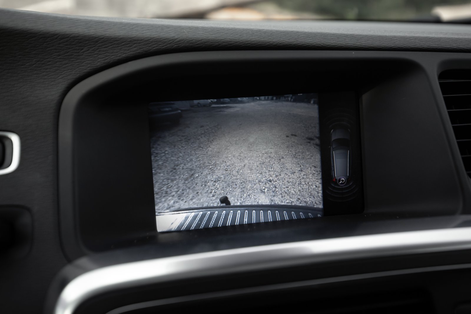 VOLVO V60 2.4D6 158KW PLUG-IN HYBRID AWD LAUNCH EDITION