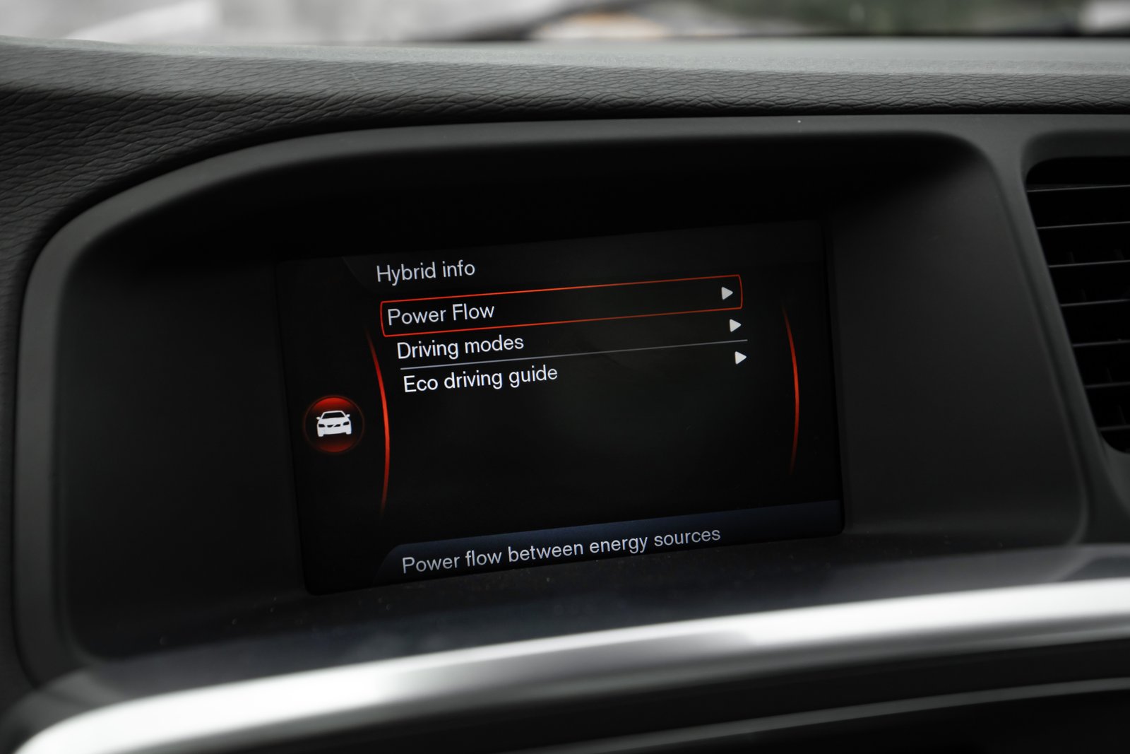 VOLVO V60 2.4D6 158KW PLUG-IN HYBRID AWD LAUNCH EDITION