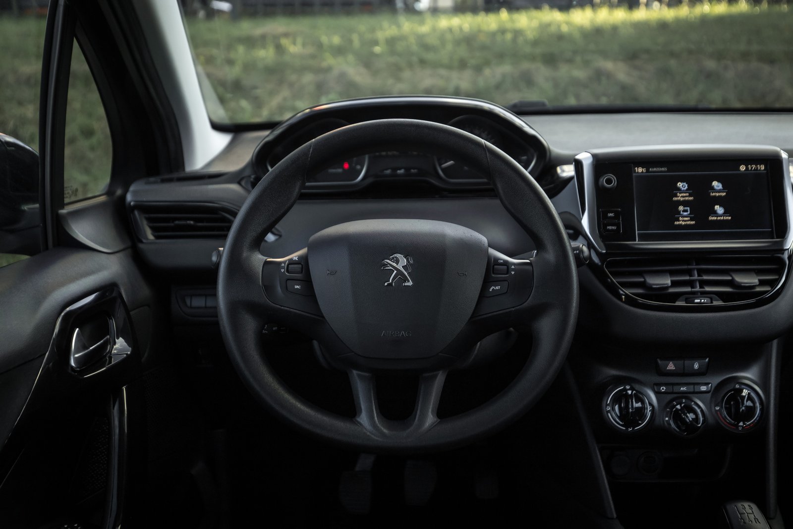PEUGEOT 208 FACELIFT 1.5D 75KW EXCLUSIVE