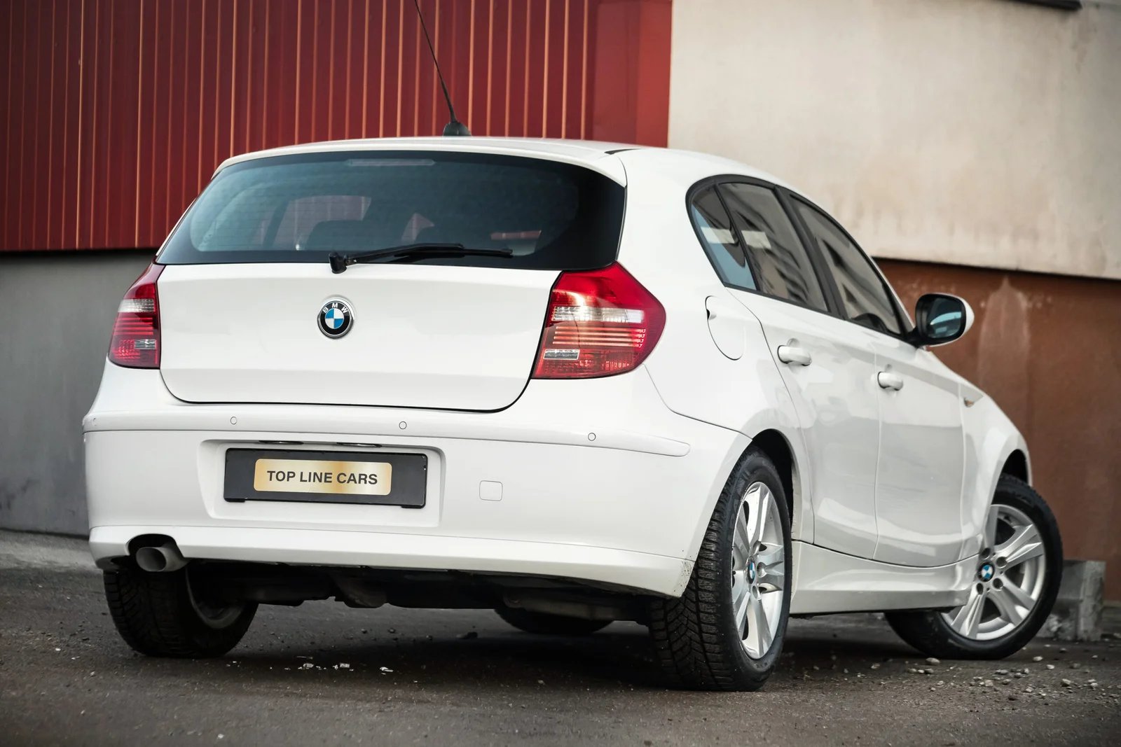 BMW 118D 2.0D 105KW ALPINEWEISS AUTOAMTS
