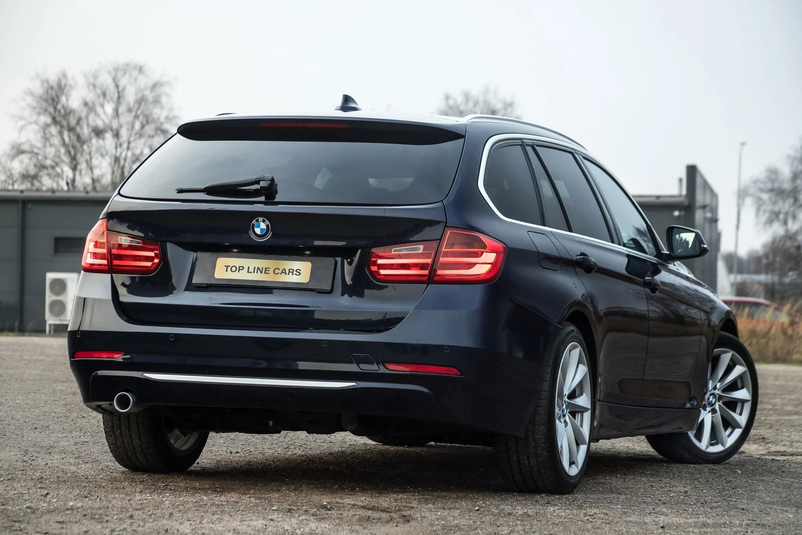 BMW 318D F30 2.0D INDIVIDUAL