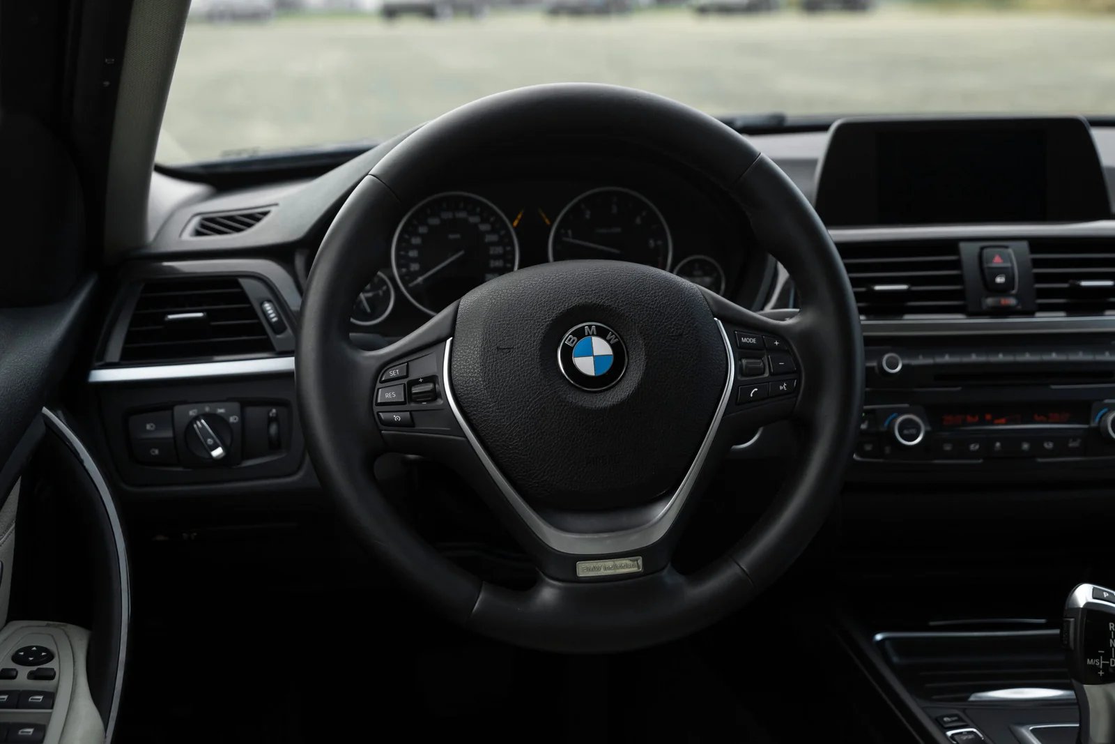 BMW 318D F30 2.0D INDIVIDUAL