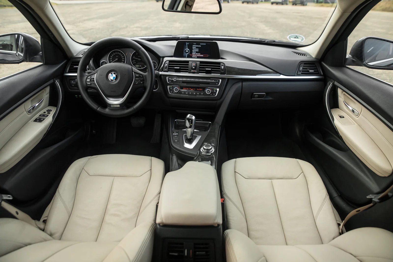 BMW 318D F30 2.0D INDIVIDUAL