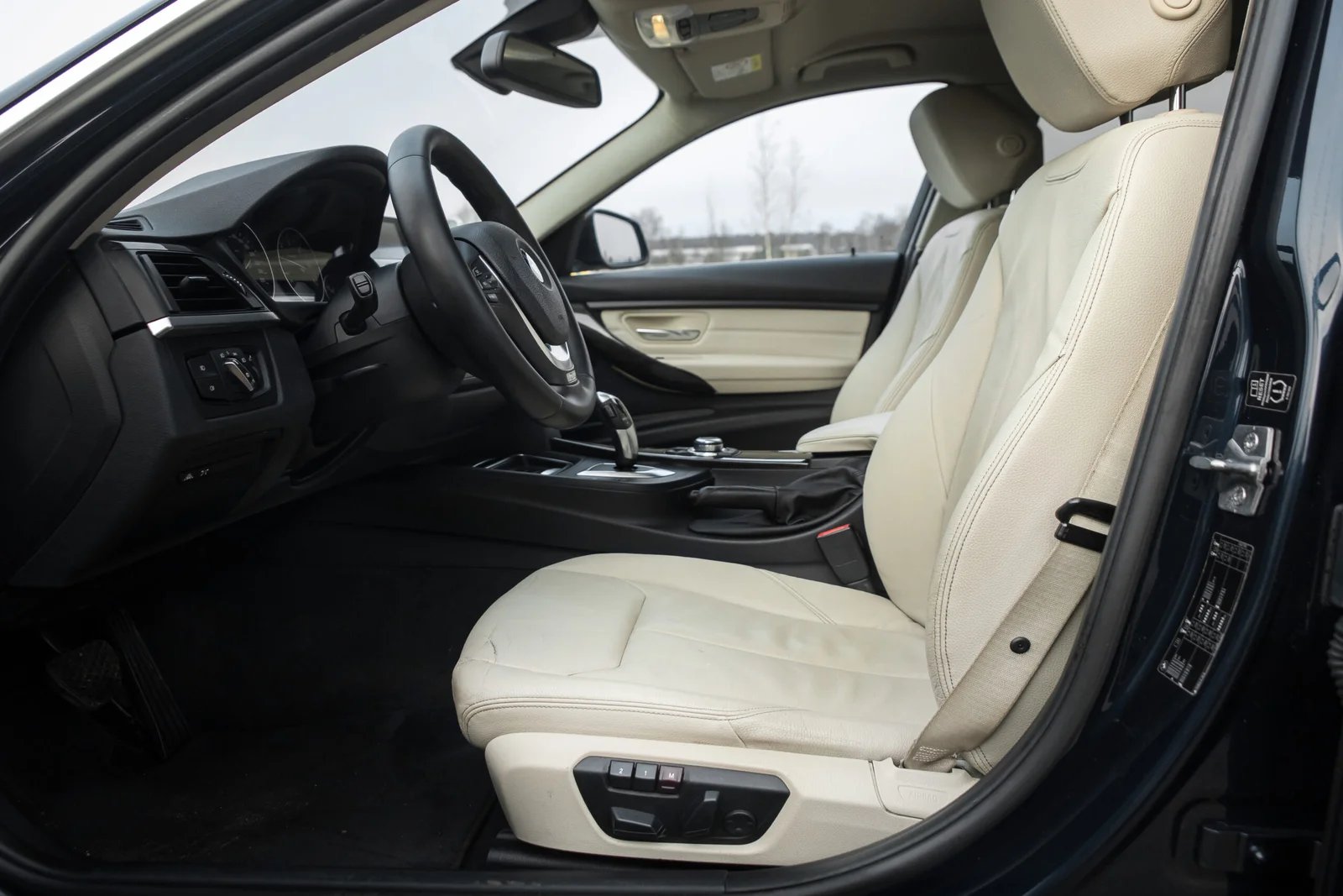 BMW 318D F30 2.0D INDIVIDUAL