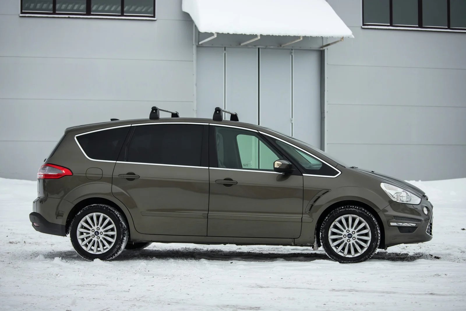 FORD S-MAX TITANIUM 2.0D 100KW FACELIFT 7SEATS