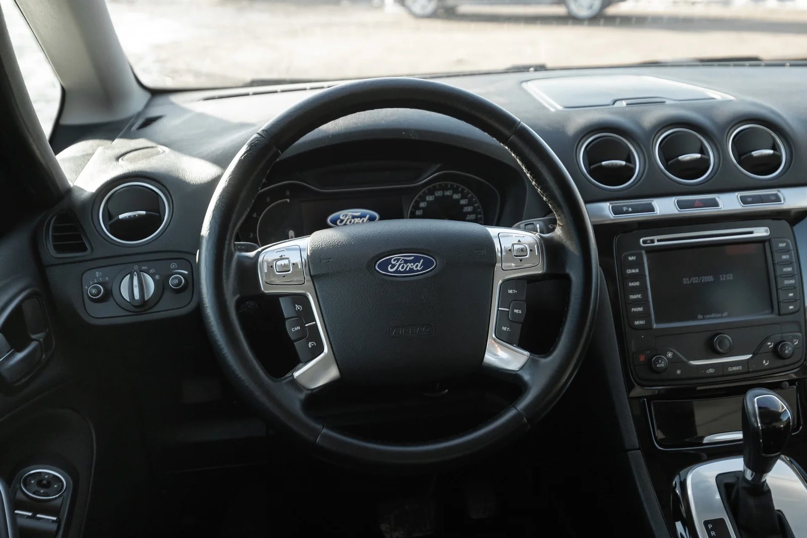 FORD S-MAX TITANIUM 2.2D 147KW AUTOMATS PILNAIS