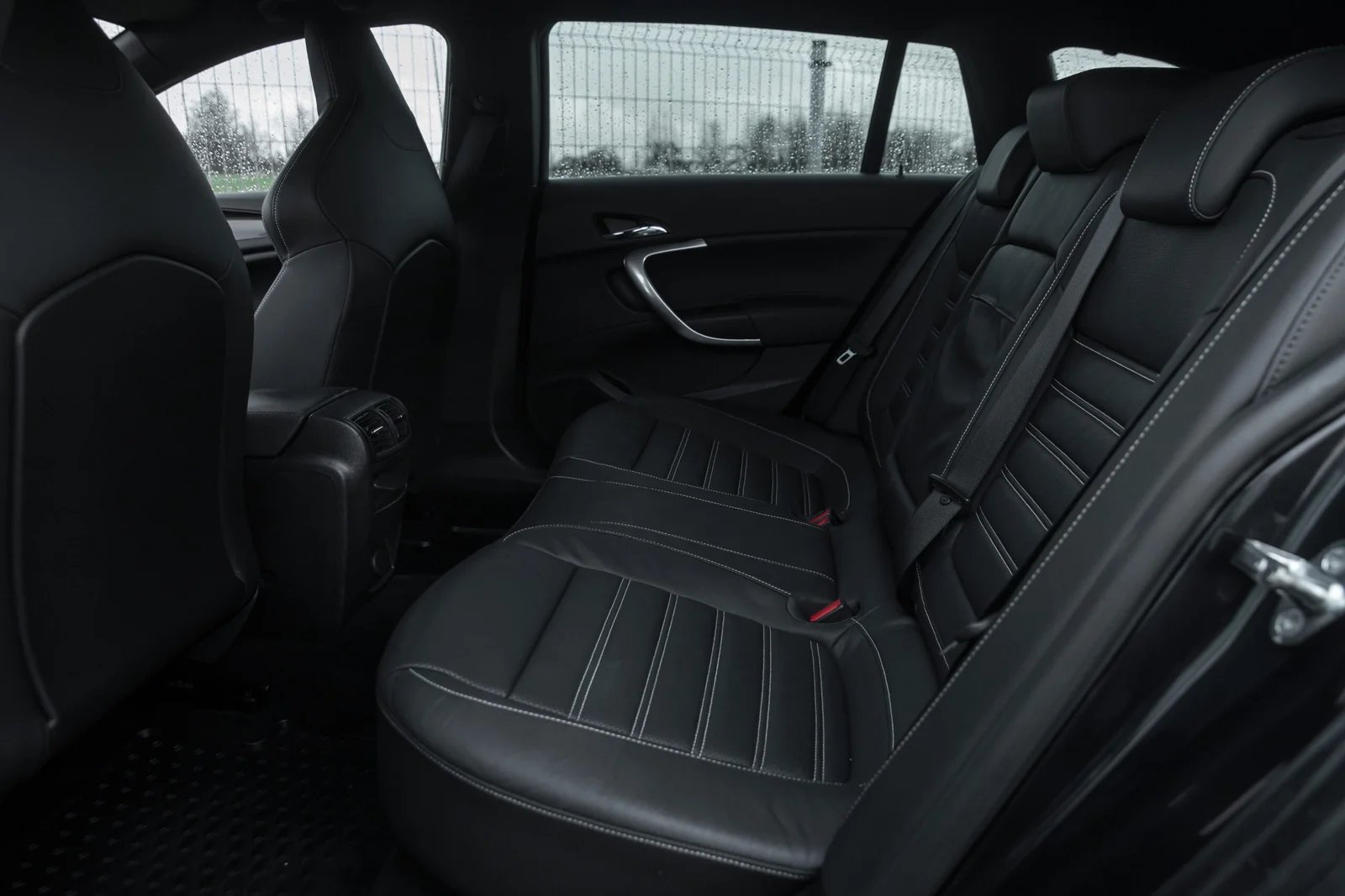 OPEL INSIGNIA OPC LINE 2.0D 143KW 4×4