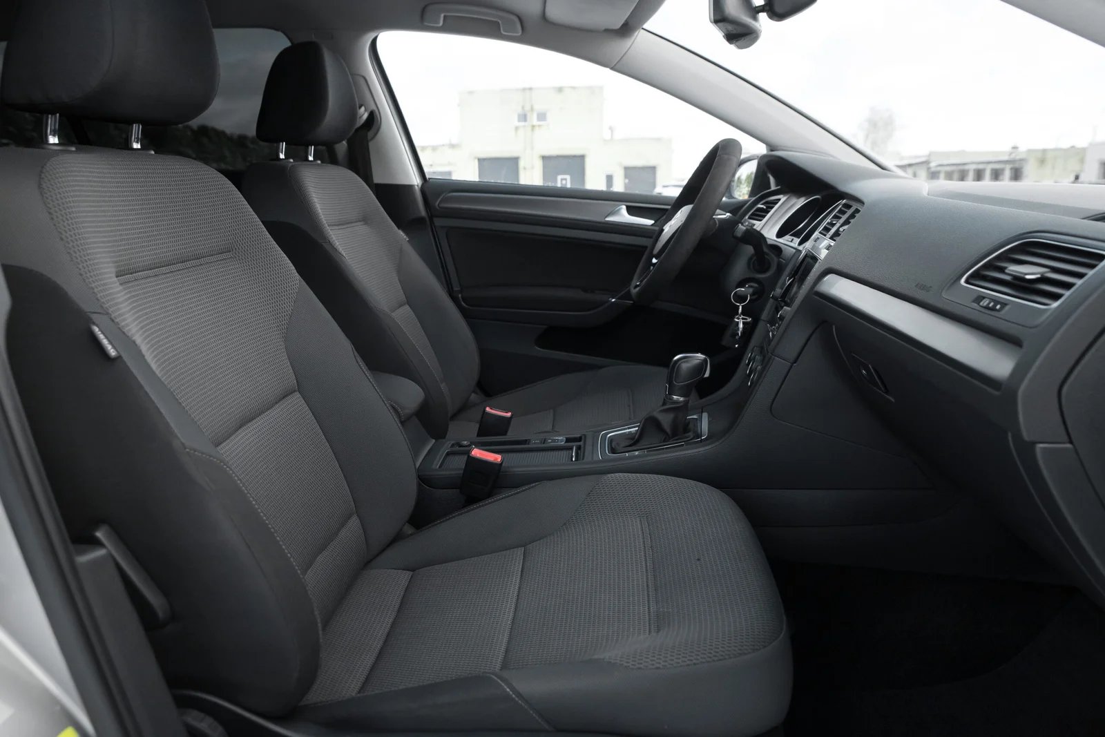 VW GOLF 7 SPORT 1.6D AUTOMATS