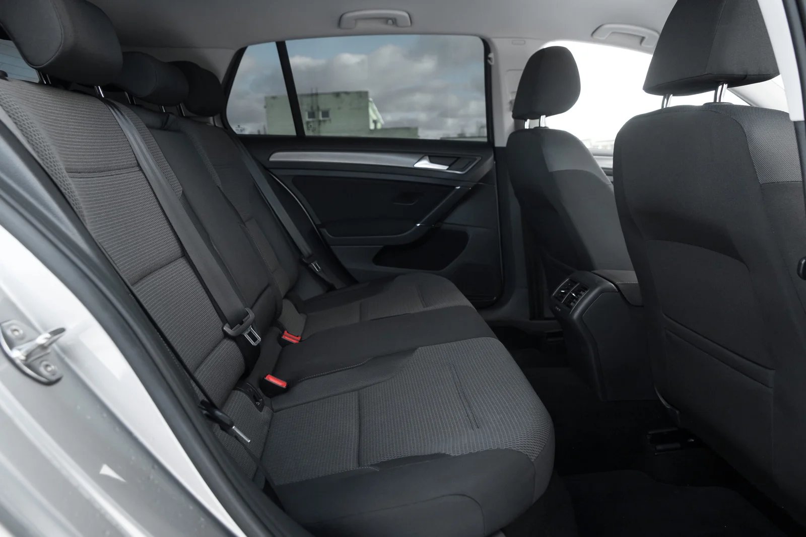 VW GOLF 7 SPORT 1.6D AUTOMATS